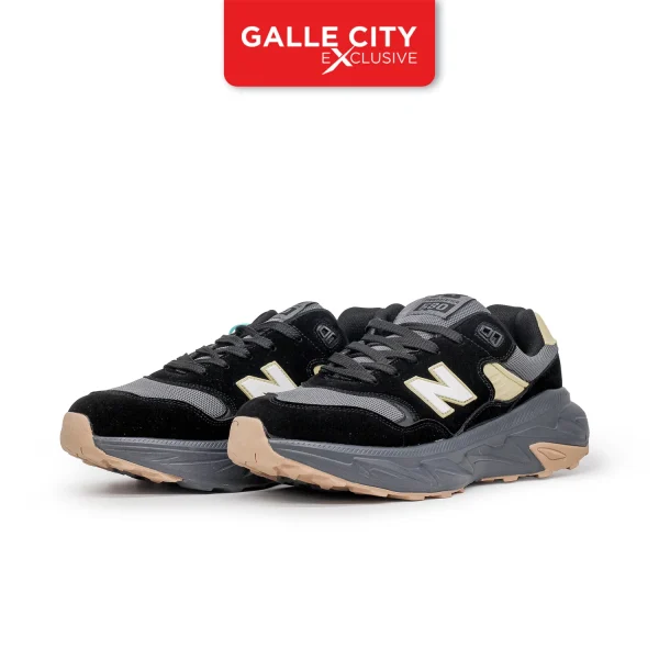 Z0049 NEW BALANCE 580 BLACK