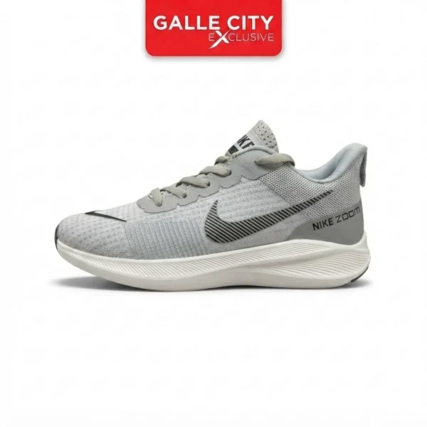 Z0047 NIKE SHOE